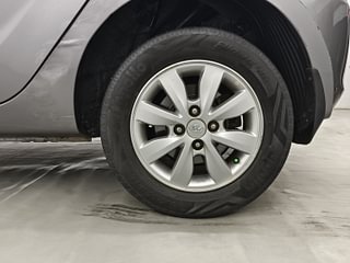 Used 2014 Hyundai i20 [2012-2014] Asta 1.4 CRDI Diesel Manual tyres LEFT REAR TYRE RIM VIEW