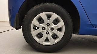Used 2017 Hyundai Elite i20 [2017-2018] Magna Executive 1.2 Petrol Manual tyres RIGHT REAR TYRE RIM VIEW