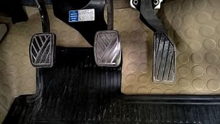 Used 2016 Maruti Suzuki Ciaz [2014-2017] VDi SHVS Diesel Manual interior PEDALS VIEW