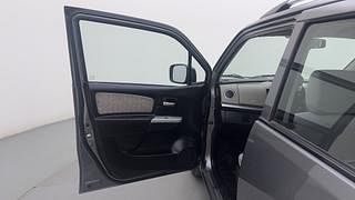 Used 2014 Maruti Suzuki Wagon R 1.0 [2010-2019] VXi Petrol Manual interior LEFT FRONT DOOR OPEN VIEW