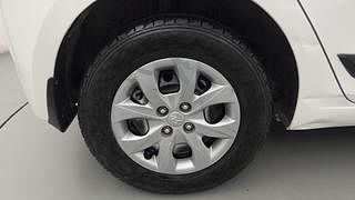 Used 2016 Hyundai Elite i20 [2014-2018] Sportz 1.2 Petrol Manual tyres RIGHT REAR TYRE RIM VIEW