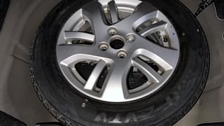 Used 2014 Maruti Suzuki Swift Dzire ZXI Petrol Manual tyres SPARE TYRE VIEW