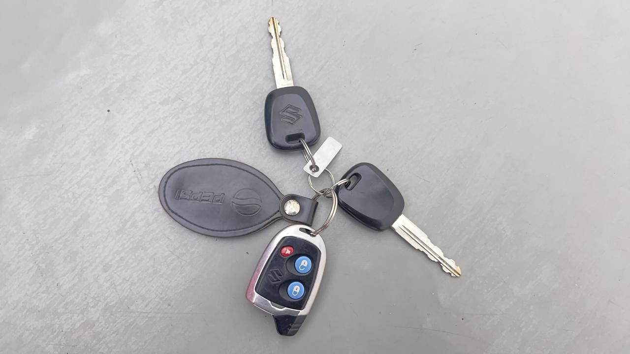 Used 2015 Maruti Suzuki Swift [2011-2017] LXi Petrol Manual extra CAR KEY VIEW