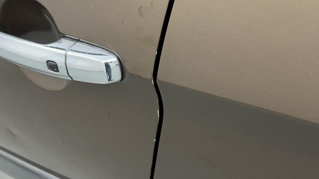 Used 2016 Maruti Suzuki Ciaz [2014-2017] ZXi+ RS Petrol Manual dents MINOR SCRATCH