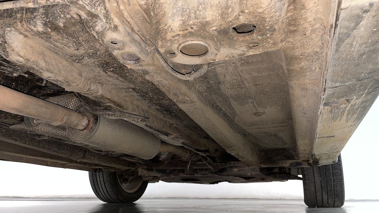 Used 2020 Mahindra XUV 300 W8 Diesel Diesel Manual extra REAR RIGHT UNDERBODY VIEW