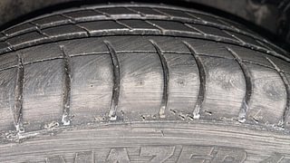 Used 2015 Hyundai Eon [2011-2018] Magna + Petrol Manual tyres RIGHT FRONT TYRE TREAD VIEW