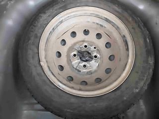 Used 2018 Hyundai Eon [2011-2018] Era + Petrol Manual tyres SPARE TYRE VIEW
