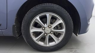 Used 2016 Hyundai Grand i10 [2013-2017] Asta 1.2 Kappa VTVT Petrol Manual tyres RIGHT FRONT TYRE RIM VIEW