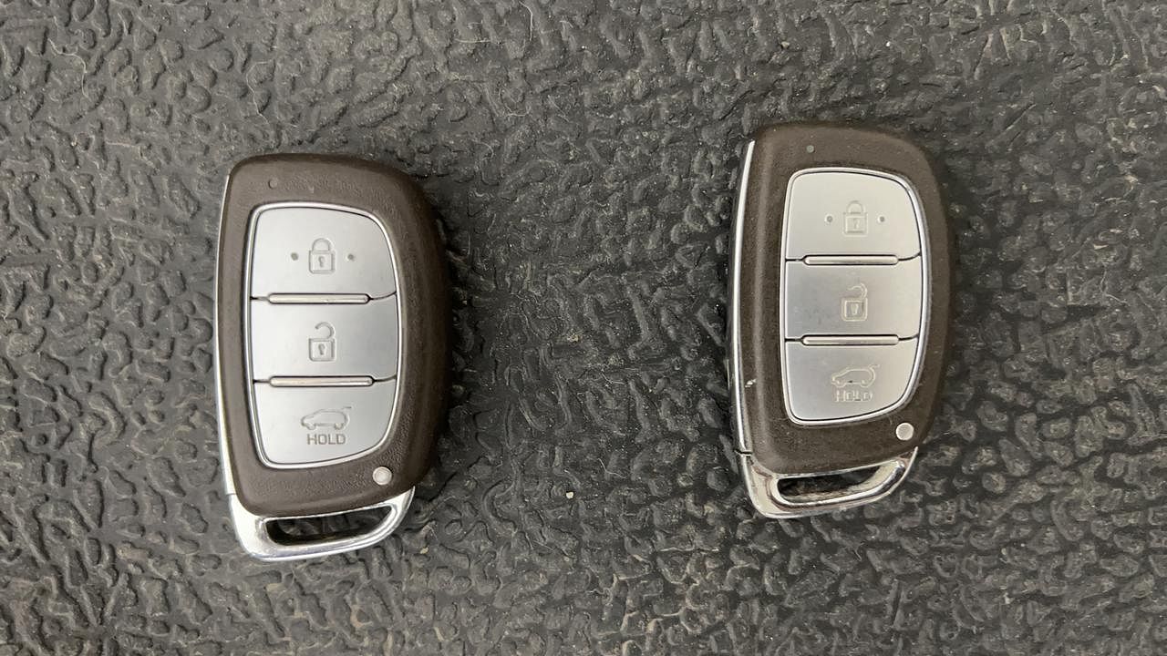 Used 2017 Hyundai Elite i20 [2014-2018] Asta 1.2 (O) Petrol Manual extra CAR KEY VIEW