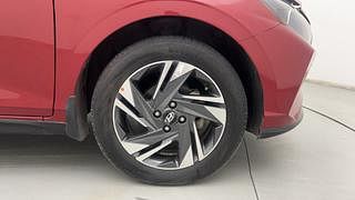 Used 2021 Hyundai New i20 Asta (O) 1.5 MT Dual Tone Diesel Manual tyres RIGHT FRONT TYRE RIM VIEW