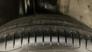 Used 2012 Ford Figo [2010-2015] Duratec Petrol EXI 1.2 Petrol Manual tyres RIGHT REAR TYRE TREAD VIEW
