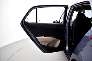Used 2016 Hyundai Grand i10 [2013-2017] Magna AT 1.2 Kappa VTVT Petrol Automatic interior LEFT REAR DOOR OPEN VIEW