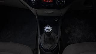 Used 2010 Hyundai i20 [2008-2012] Asta 1.2 Petrol Manual interior GEAR  KNOB VIEW