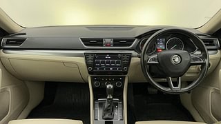 Used 2017 Skoda Superb [2016-2020] Style TSI AT Petrol Automatic interior DASHBOARD VIEW
