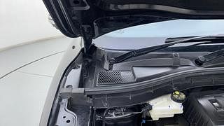 Used 2021 MG Motors Astor Savvy CVT Petrol Automatic engine ENGINE RIGHT SIDE HINGE & APRON VIEW