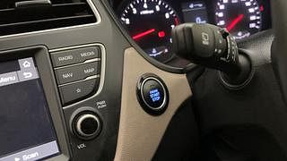 Used 2020 Hyundai Elite i20 [2018-2020] Asta 1.2 (O) Petrol Manual top_features Keyless start