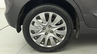 Used 2016 Maruti Suzuki Baleno [2015-2019] Alpha Petrol Petrol Manual tyres RIGHT REAR TYRE RIM VIEW