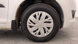 Used 2016 Maruti Suzuki Swift [2011-2017] VDi ABS Diesel Manual tyres RIGHT FRONT TYRE RIM VIEW
