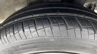 Used 2019 Hyundai Grand i10 [2017-2020] Sportz AT 1.2 Kappa VTVT Petrol Automatic tyres LEFT REAR TYRE TREAD VIEW