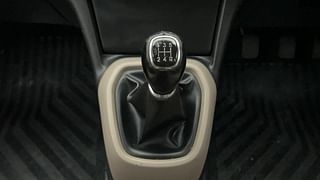 Used 2014 Hyundai Xcent [2014-2017] SX (O) Petrol Petrol Manual interior GEAR  KNOB VIEW