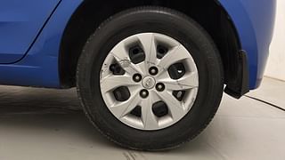 Used 2017 Hyundai Elite i20 [2017-2018] Magna Executive 1.2 Petrol Manual tyres LEFT REAR TYRE RIM VIEW