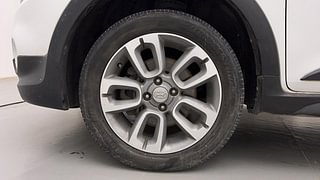 Used 2017 Hyundai i20 Active [2015-2020] 1.4 SX Diesel Manual tyres LEFT FRONT TYRE RIM VIEW