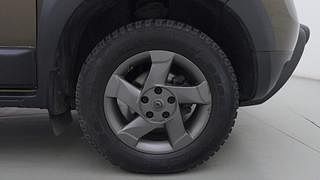 Used 2014 Renault Duster [2012-2015] 110 PS RxL ADVENTURE Diesel Manual tyres RIGHT FRONT TYRE RIM VIEW
