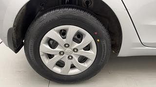 Used 2019 Hyundai Elite i20 [2018-2020] Magna Plus 1.2 Petrol Manual tyres RIGHT REAR TYRE RIM VIEW