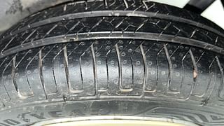 Used 2015 Maruti Suzuki Wagon R 1.0 [2010-2019] LXi Petrol Manual tyres LEFT REAR TYRE TREAD VIEW