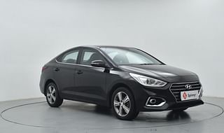 Used 2018 Hyundai Verna [2017-2020] 1.6 CRDI SX + AT Diesel Automatic exterior RIGHT FRONT CORNER VIEW