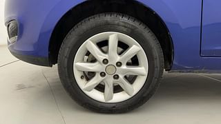 Used 2016 Tata Zest [2014-2019] XT Petrol Petrol Manual tyres LEFT FRONT TYRE RIM VIEW
