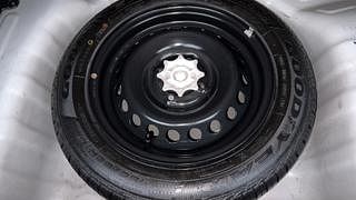 Used 2019 Hyundai Grand i10 [2017-2020] Sportz 1.2 Kappa VTVT Dual Tone Petrol Manual tyres SPARE TYRE VIEW