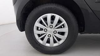 Used 2013 Hyundai i10 [2010-2016] Sportz AT Petrol Petrol Automatic tyres RIGHT REAR TYRE RIM VIEW