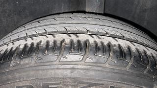 Used 2017 Volkswagen Polo [2017-2019] Highline Plus 1.2L (P) Petrol Manual tyres LEFT REAR TYRE TREAD VIEW