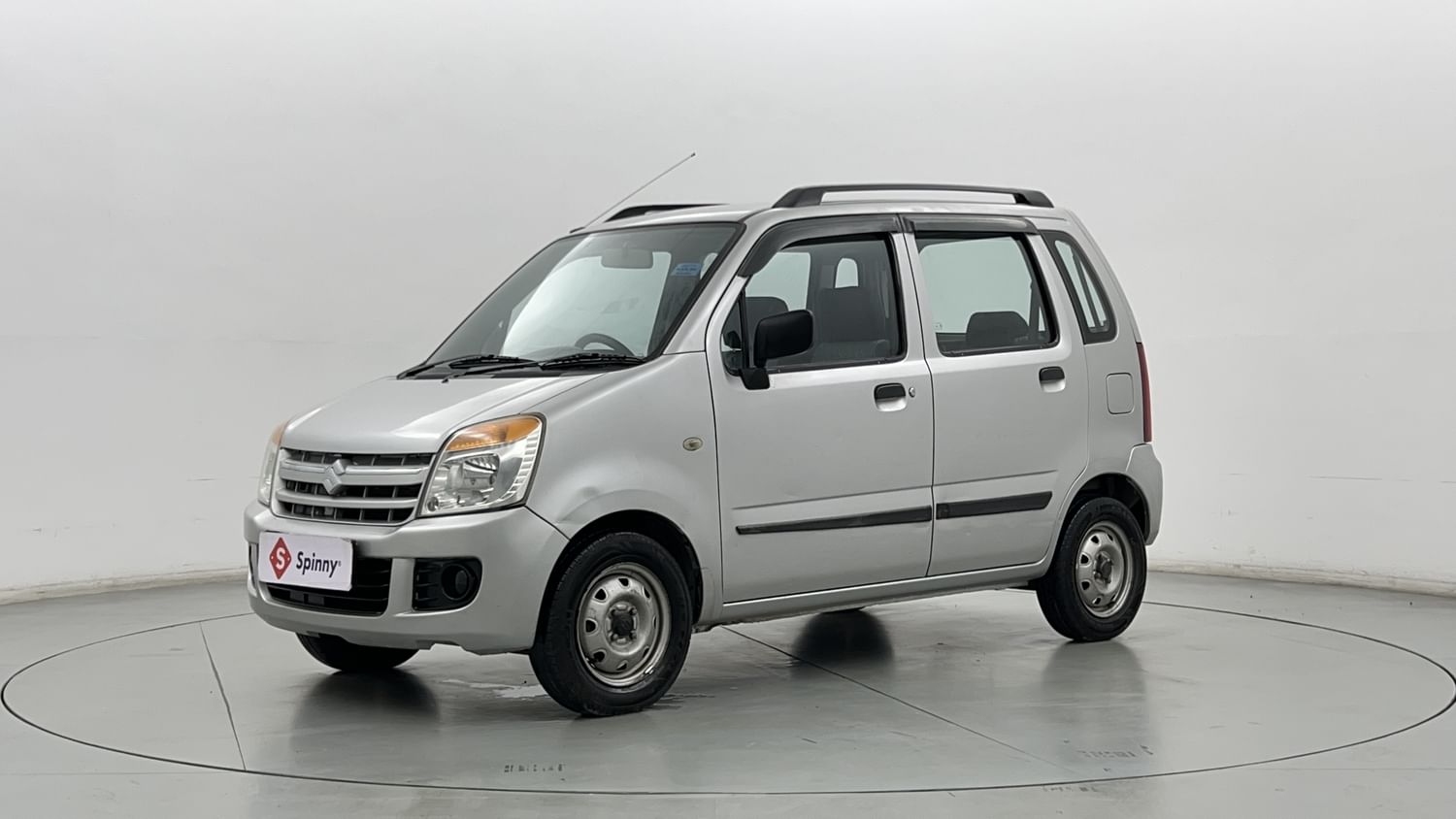 LEFT FRONT CORNER VIEW