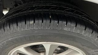 Used 2016 Hyundai Grand i10 [2013-2017] Asta 1.1 CRDi (O) Diesel Manual tyres RIGHT REAR TYRE TREAD VIEW