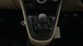 Used 2010 Hyundai i10 [2007-2010] Magna 1.2 Petrol Petrol Manual interior GEAR  KNOB VIEW