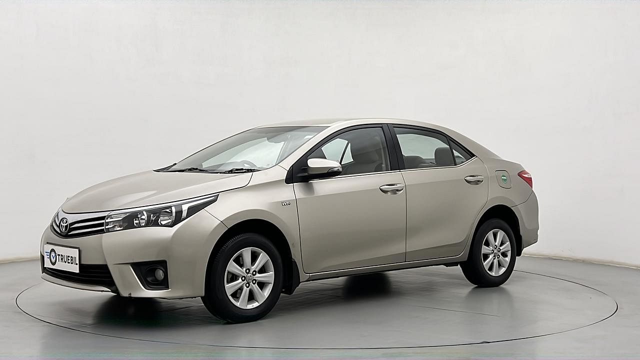 Toyota Corolla Altis G Petrol at Pune for 675000
