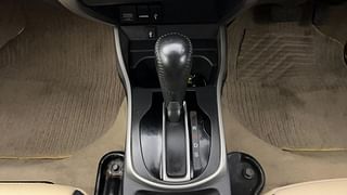 Used 2017 Honda City [2017-2020] VX CVT Petrol Automatic interior GEAR  KNOB VIEW