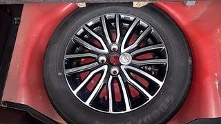 Used 2015 Maruti Suzuki Swift [2011-2017] LXi Petrol Manual tyres SPARE TYRE VIEW
