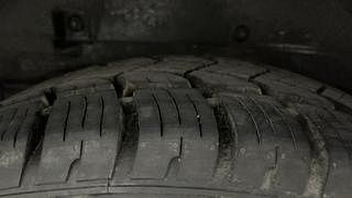 Used 2017 Tata Hexa [2016-2020] XT Diesel Manual tyres RIGHT REAR TYRE TREAD VIEW
