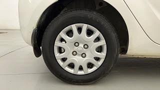 Used 2011 Hyundai i20 [2008-2012] Magna 1.2 Petrol Manual tyres RIGHT REAR TYRE RIM VIEW