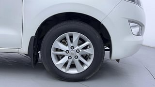 Used 2020 Toyota Innova Crysta [2016-2020] 2.4 V 7 STR Diesel Manual tyres RIGHT FRONT TYRE RIM VIEW