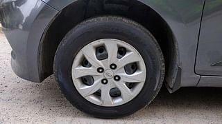 Used 2015 Hyundai Elite i20 [2014-2018] Sportz 1.2 Petrol Manual tyres LEFT FRONT TYRE RIM VIEW