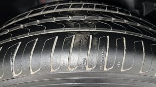 Used 2017 Land Rover Discovery Sport [2015-2020] HSE Diesel Automatic tyres RIGHT FRONT TYRE TREAD VIEW