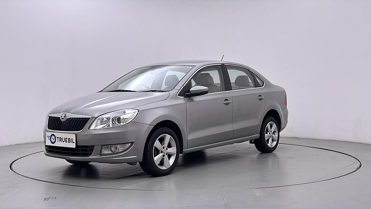 Skoda Rapid 1.6 MPI Style Plus at Mumbai for 525000