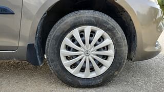Used 2015 Maruti Suzuki Swift Dzire [2012-2017] LDI Diesel Manual tyres RIGHT FRONT TYRE RIM VIEW