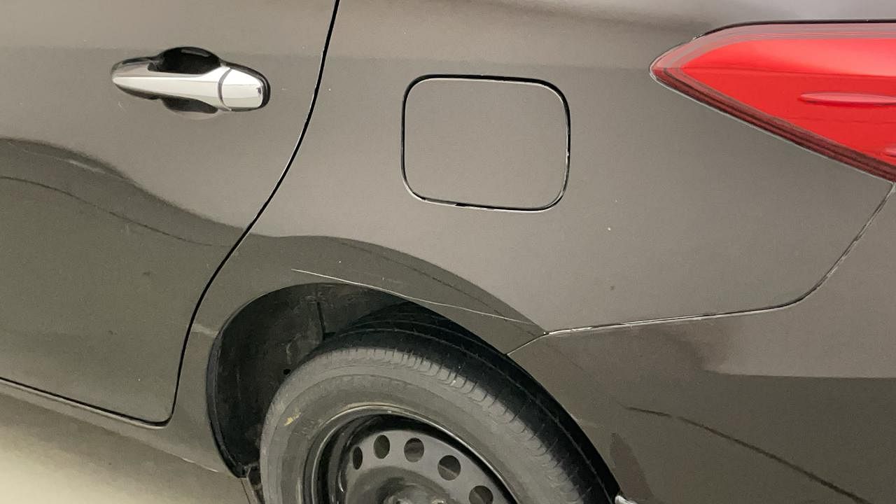 Used 2018 Toyota Yaris [2018-2021] J Petrol Manual dents MINOR DENT