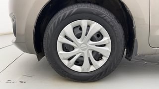 Used 2021 Maruti Suzuki Swift VXI Petrol Manual tyres LEFT FRONT TYRE RIM VIEW