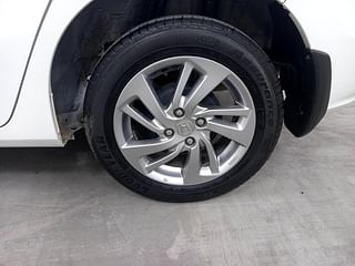 Used 2022 honda Jazz VX Petrol Manual tyres LEFT REAR TYRE RIM VIEW